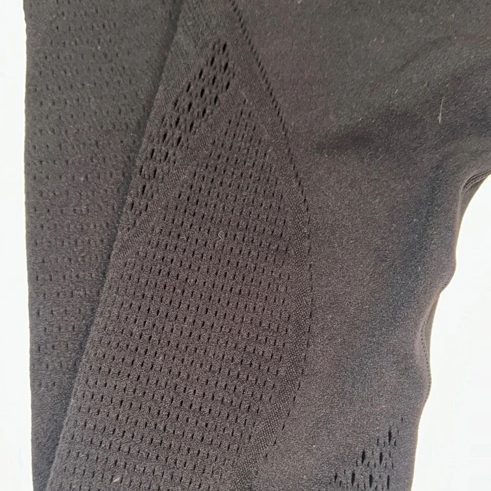lululemon athletica‎ Black Leggings See Trough Size 4 Essential Bottoms